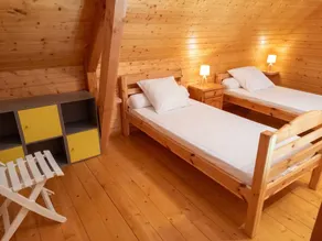 Charming Chalet in Saint-Gènes-Champespe with Private Parking - Image 4