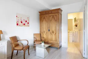 Bed and Breakfast 'Les Malvaux - Chambre Fuchsia' with Shared Pool, Shared Terrace and Wi-Fi - Image 2