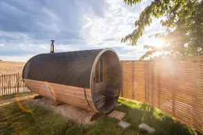 Chalet with barbecue, sauna & hot tub - Image 2