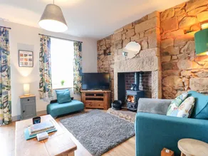 Cottage with jacuzzi, terrace & garden - Image 5