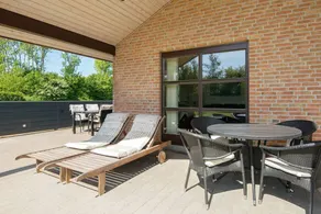Holiday home with jacuzzi, sauna & barbeque - Image 3