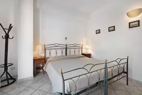 Pet-Friendly Apartment "14 Mehari" with Balcony & Wi-Fi - Image 2