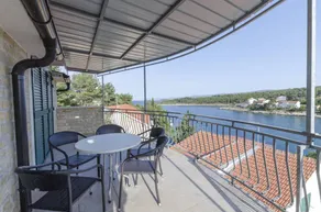 Apartamento vacacional con barbacoa y terraza | Vistas al mar - Image 2