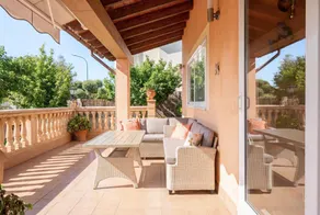 House with terrace & garden - Image 2