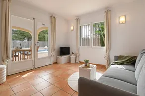 Holiday park with BBQ, terrace & private pool - Image 4