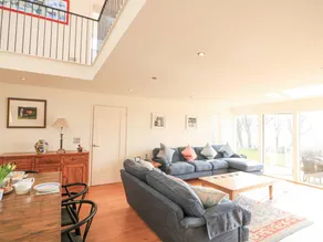 Child-friendly cottage with terrace & garden | Beach view | Next to the beach - Image 5