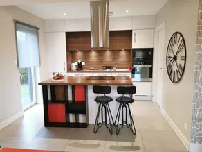 Holiday home with terrace, garden & barbecue | Mountain view | Perfect for remote work - Image 2