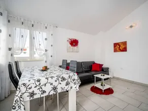 Apartment with barbecue & garden | Sea view - Image 3
