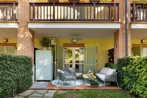 Appartamento totalmente attrezzato con piscina, giardino e griglia | Vista sul giardino - Image 3