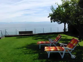 Holiday apartment with terrace & garden | Lake view - Image 2