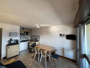 150m from resort center, 1st floor, view open, balcony, parking, tv, ski locker, 27m² - Image 2