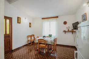 Charming flat with BBQ & garden | Sea view | Pets allowed - Image 5