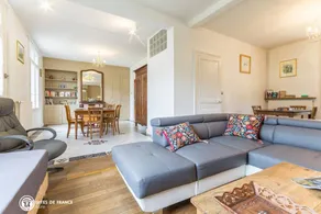 Gite with barbecue, terrace & garden - Image 2