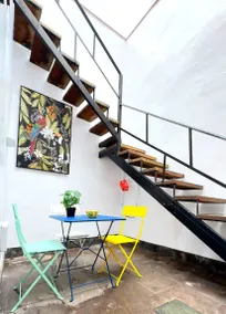 Big house with garden - Image 3
