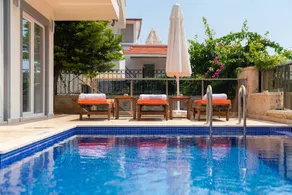 Fully equipped villa with pool, barbeque & terrace | Sea view - Image 2