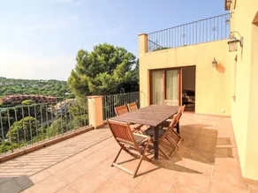 House with private pool & terrace - Image 3