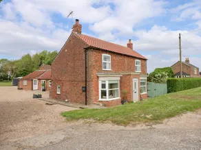 Fully equipped cottage with garden | Pet-friendly - Image 2