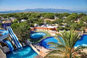 Camping avec terrasse et piscine - Image 2