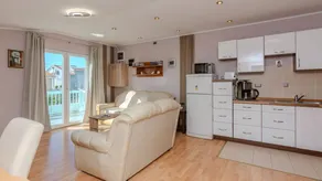 Apartment with barbeque - Image 5