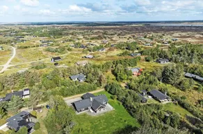House with jacuzzi, BBQ & sauna - Image 2