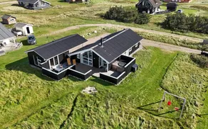 Family-friendly lovely house with terrace, jacuzzi & BBQ - Image 2