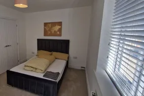 Peterborough - House - Sleeps 8 - Parking - Garden - Image 5