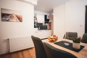 Apartment with terrace, sauna & garden | Mountain view - Image 2