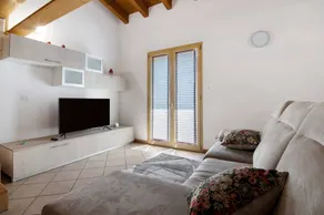 Flat with terrace | City view - Image 3