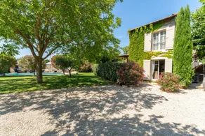 Merveilleuse maison de vacances entièrement équipée avec barbecue, piscine et jardin | Vue jardin - Image 5