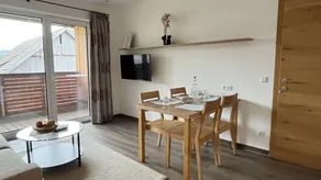 Apartment with garden & terrace | Garden view - Image 5
