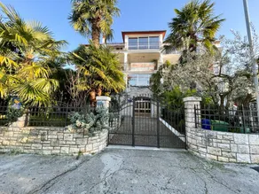 Holiday apartment with terrace, BBQ & garden - Image 5