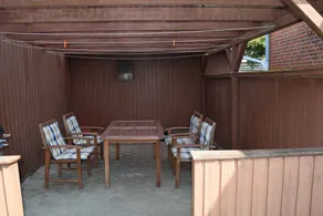 Villa with terrace, BBQ & garden - Image 5