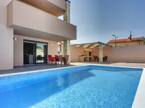 Casa con barbacoa, piscina privada y terraza | Se admiten mascotas - Image 5
