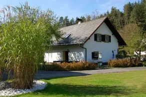 Holiday home with terrace, garden & barbeque - Image 4