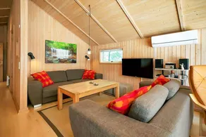 Family-oriented ample house with jacuzzi, sauna & barbeque - Image 2