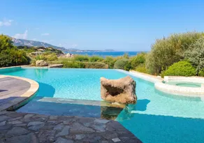 Merveilleuse villa entièrement équipée avec barbecue, jacuzzi et jardin | Vue montagne | Plage à proximité | Avec animaux bienvenus - Image 2