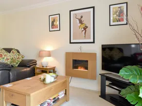 Cottage with garden & BBQ - Image 5