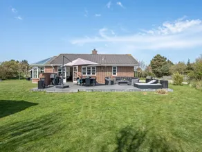 Child-friendly house with terrace | Close to the beach | Dogs allowed - Image 5