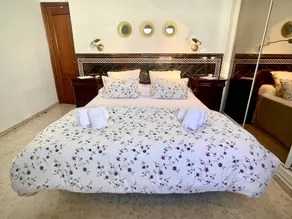 Villa with garden, barbecue & terrace - Image 2