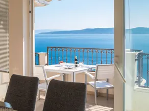 House with barbeque, private pool & garden - Image 2