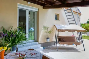 Fully equipped wonderful house with terrace, barbecue & garden | Pet-friendly - Image 4