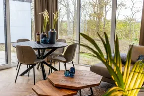 Holiday home with terrace & garden - Image 4