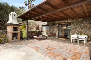 Wonderful house with private pool, barbeque & terrace - Image 2