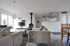 House with hot tub, terrace & barbecue | Dogs allowed - Image 5