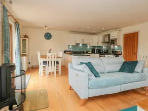 Fully equipped cottage with garden | Pets allowed - Image 3