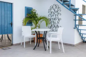 Fully equipped holiday home with terrace, barbecue & garden | Mountain view | Beach nearby - Image 2