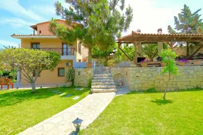 Villa with barbecue, pool & terrace | Panoramic view - Image 2