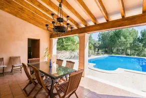 Familienfreundliche Villa mit Grill, privatem Pool und Garten - Image 3
