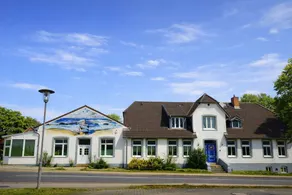 House with garden, terrace & BBQ - Image 2