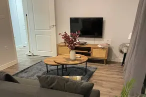 Appartamento con terrazza e giardino - Image 4